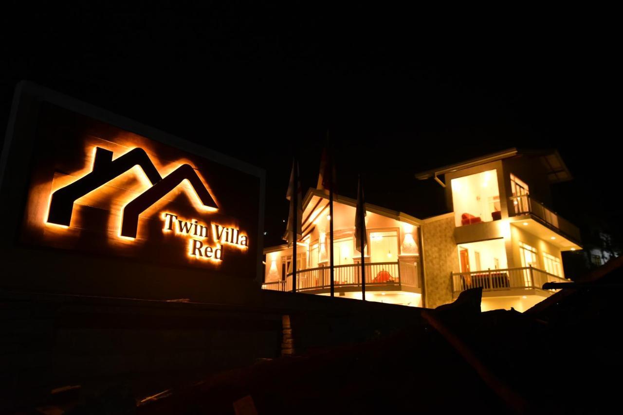Twin Villa Red Νουβάρα Ελίγια Εξωτερικό φωτογραφία
