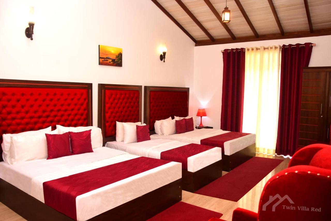 Twin Villa Red Νουβάρα Ελίγια Εξωτερικό φωτογραφία