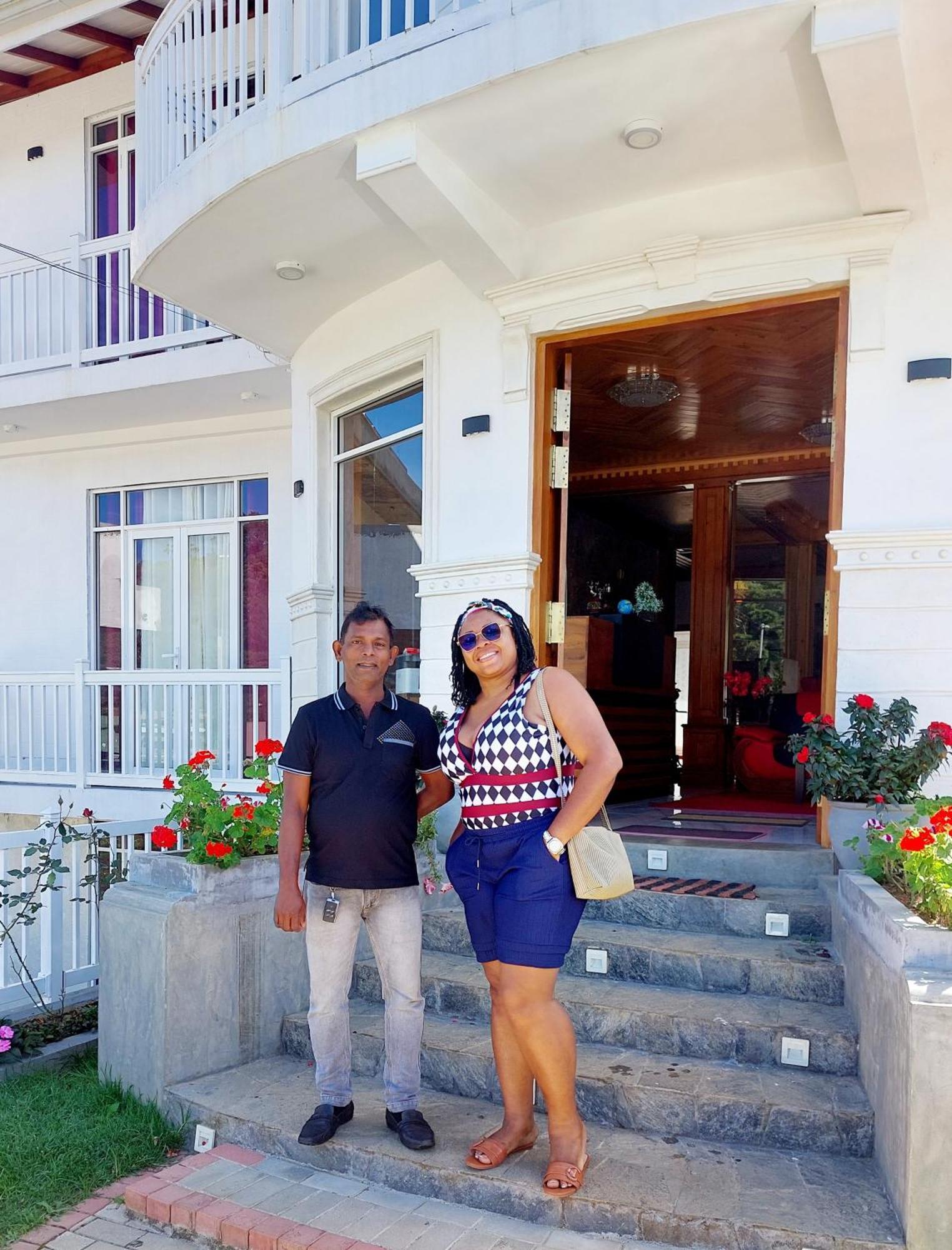 Twin Villa Red Νουβάρα Ελίγια Εξωτερικό φωτογραφία