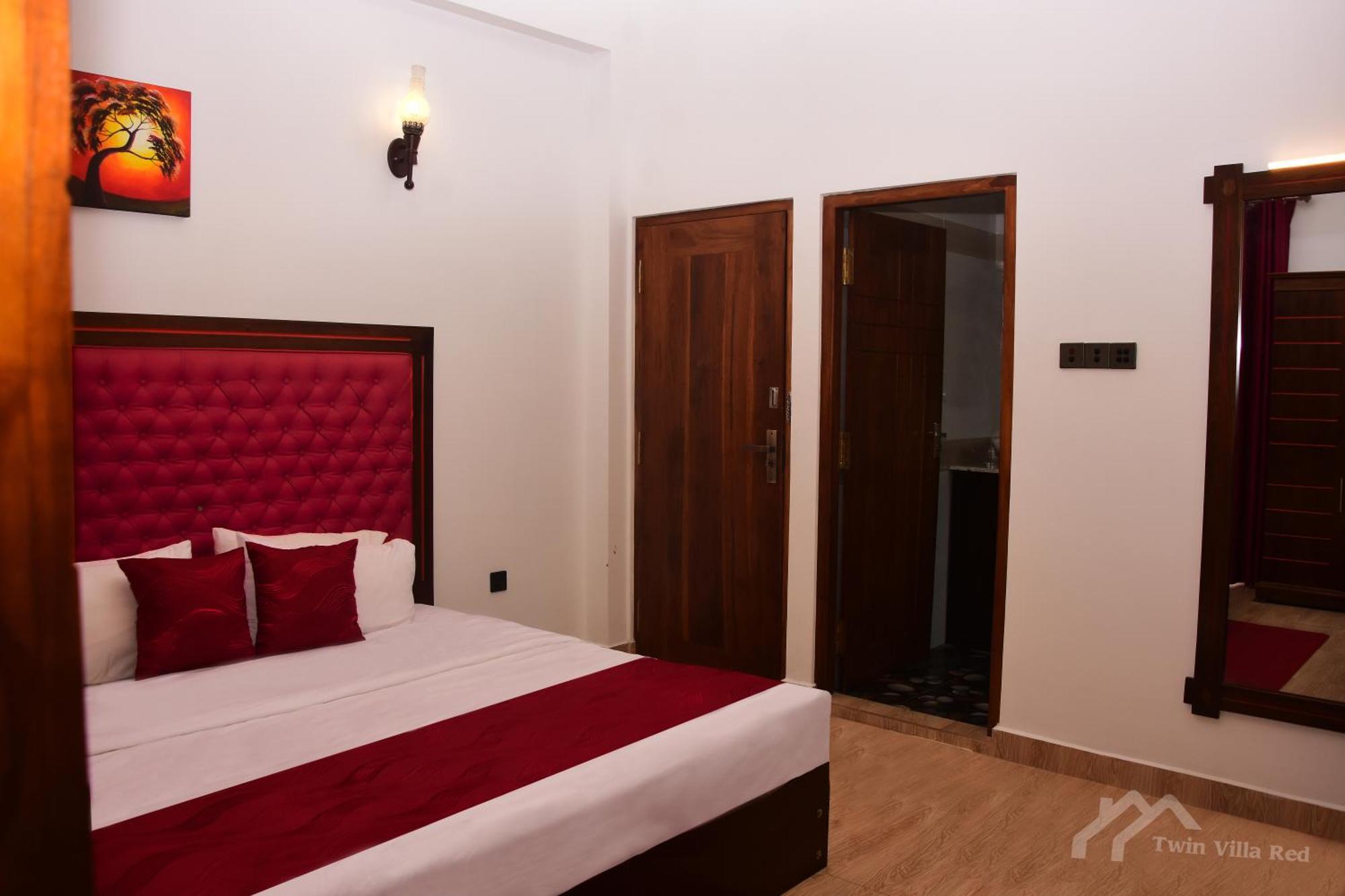 Twin Villa Red Νουβάρα Ελίγια Εξωτερικό φωτογραφία