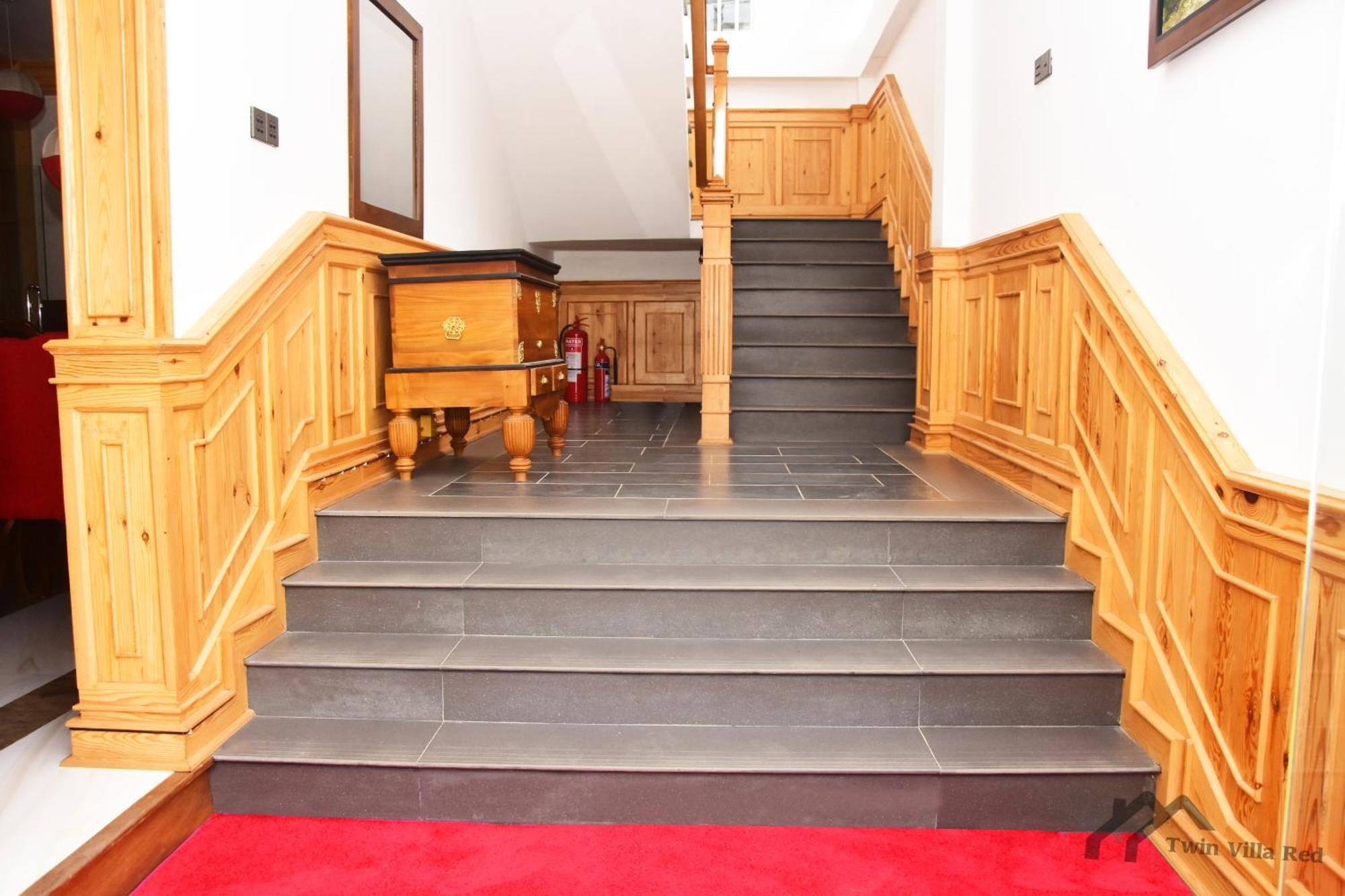Twin Villa Red Νουβάρα Ελίγια Εξωτερικό φωτογραφία