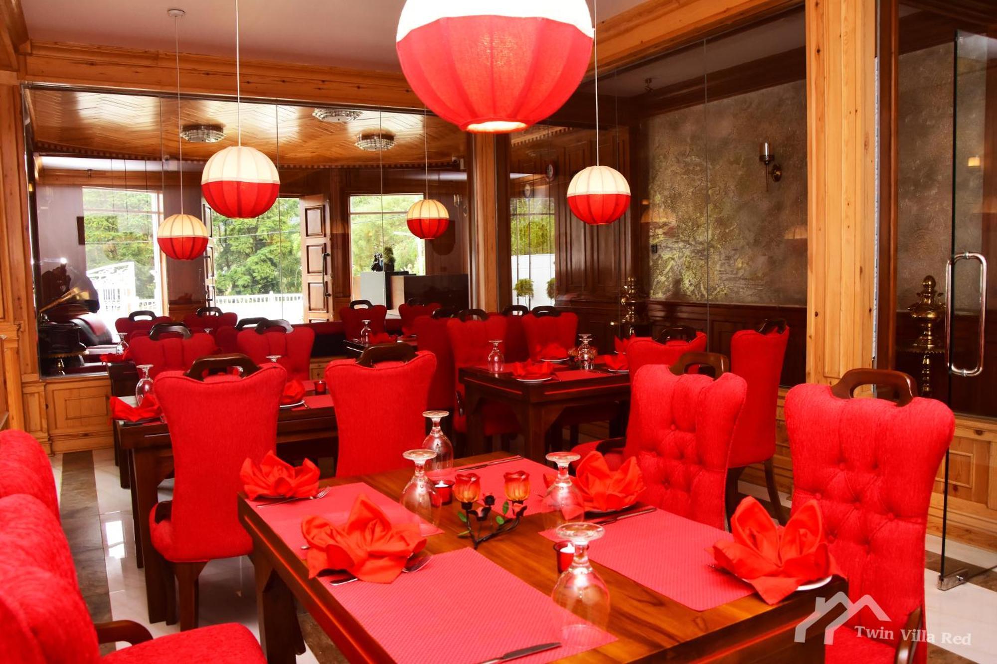 Twin Villa Red Νουβάρα Ελίγια Εξωτερικό φωτογραφία