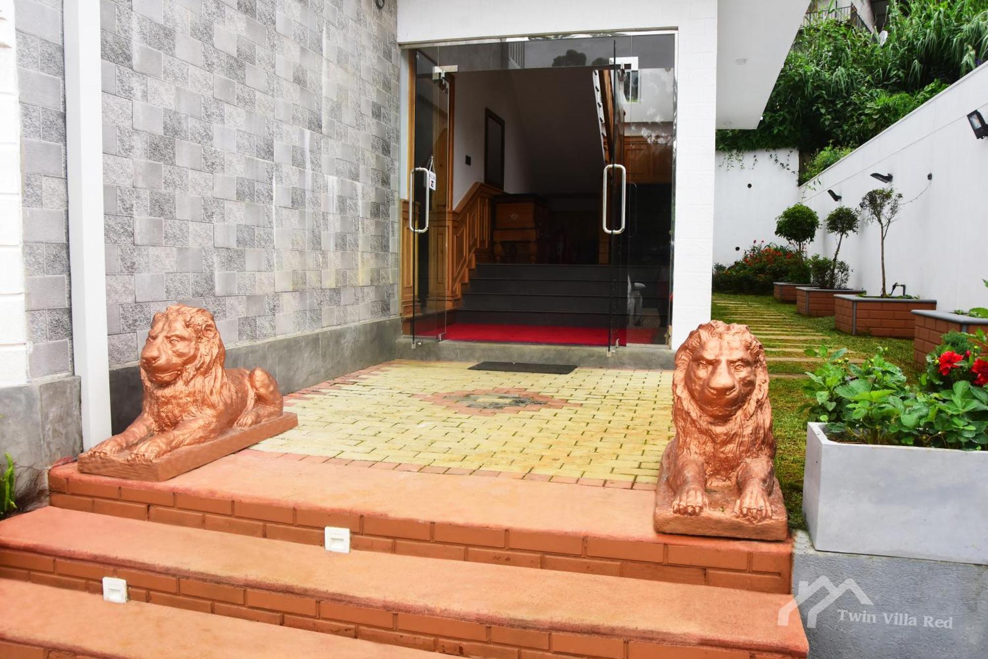 Twin Villa Red Νουβάρα Ελίγια Εξωτερικό φωτογραφία