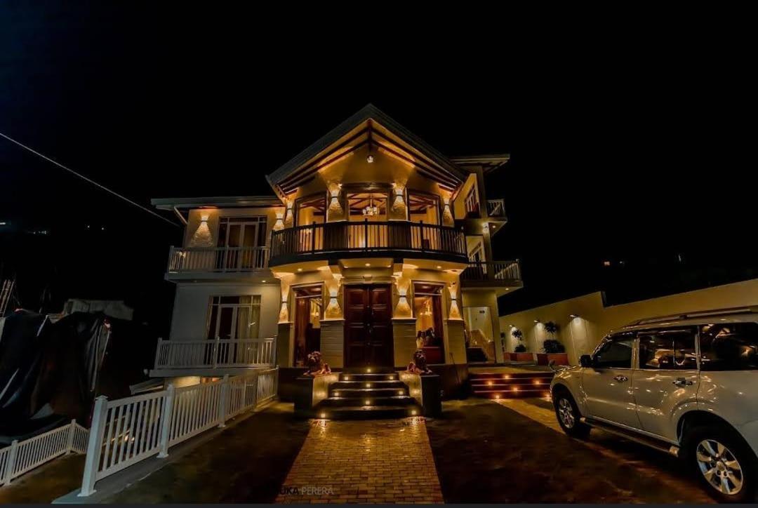 Twin Villa Red Νουβάρα Ελίγια Εξωτερικό φωτογραφία