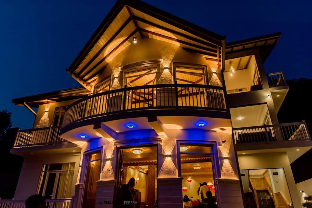 Twin Villa Red Νουβάρα Ελίγια Εξωτερικό φωτογραφία