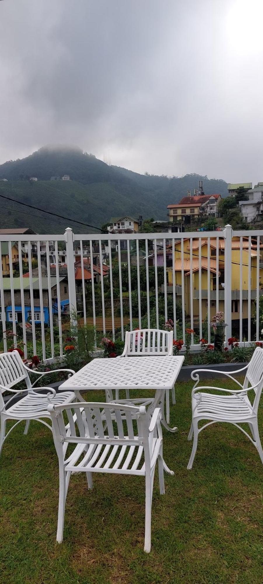 Twin Villa Red Νουβάρα Ελίγια Εξωτερικό φωτογραφία